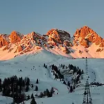 Sweet Dolomites Sauna & Jacuzzi Appartement