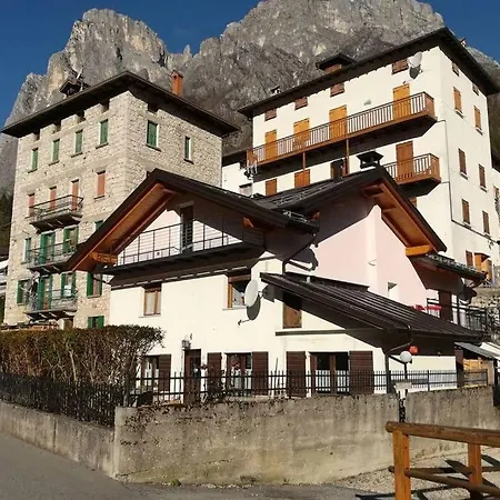 Apartment Sweet Dolomites Sauna & Jacuzzi