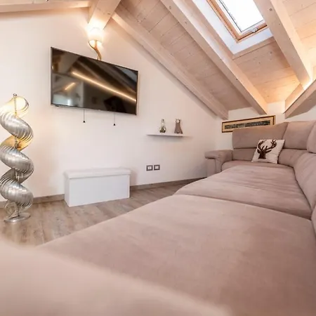 Sweet Dolomites Sauna & Jacuzzi * Agordo