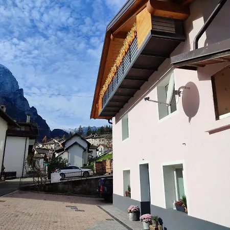 Sweet Dolomites Sauna & Jacuzzi *
