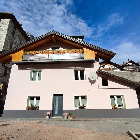 Sweet Dolomites Sauna & Jacuzzi Appartement