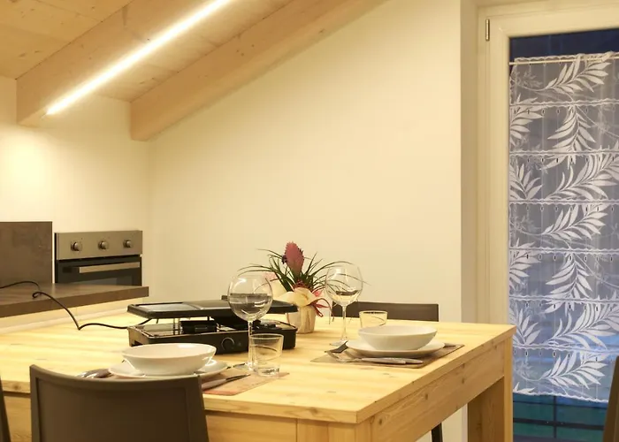Sweet Dolomites Sauna & Jacuzzi شقة