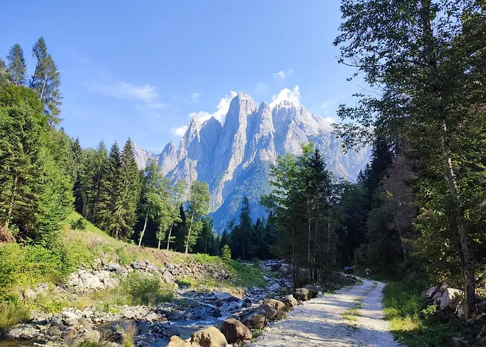 Sweet Dolomites Sauna & Jacuzzi * Agordo